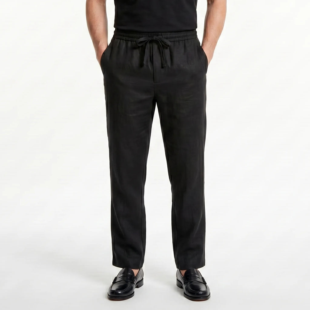 Look homme quiet luxury avec pantalon en lin lourd noir — Rivenza
